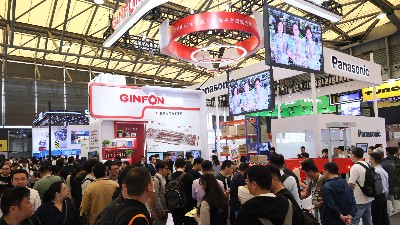 CeMAT 2023 | 金峰集團攜直線(xiàn)窄帶分揀機+AMR分揀機器人精彩亮相！